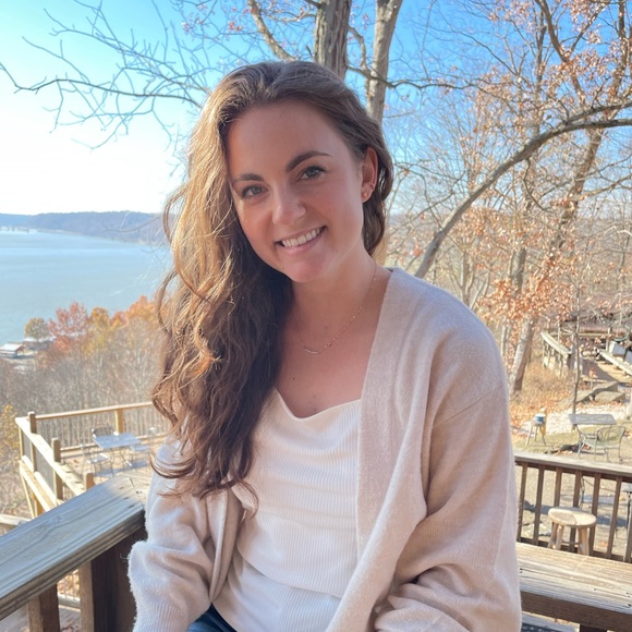 Meet your Posher, Brianna - Picture 1 of 1